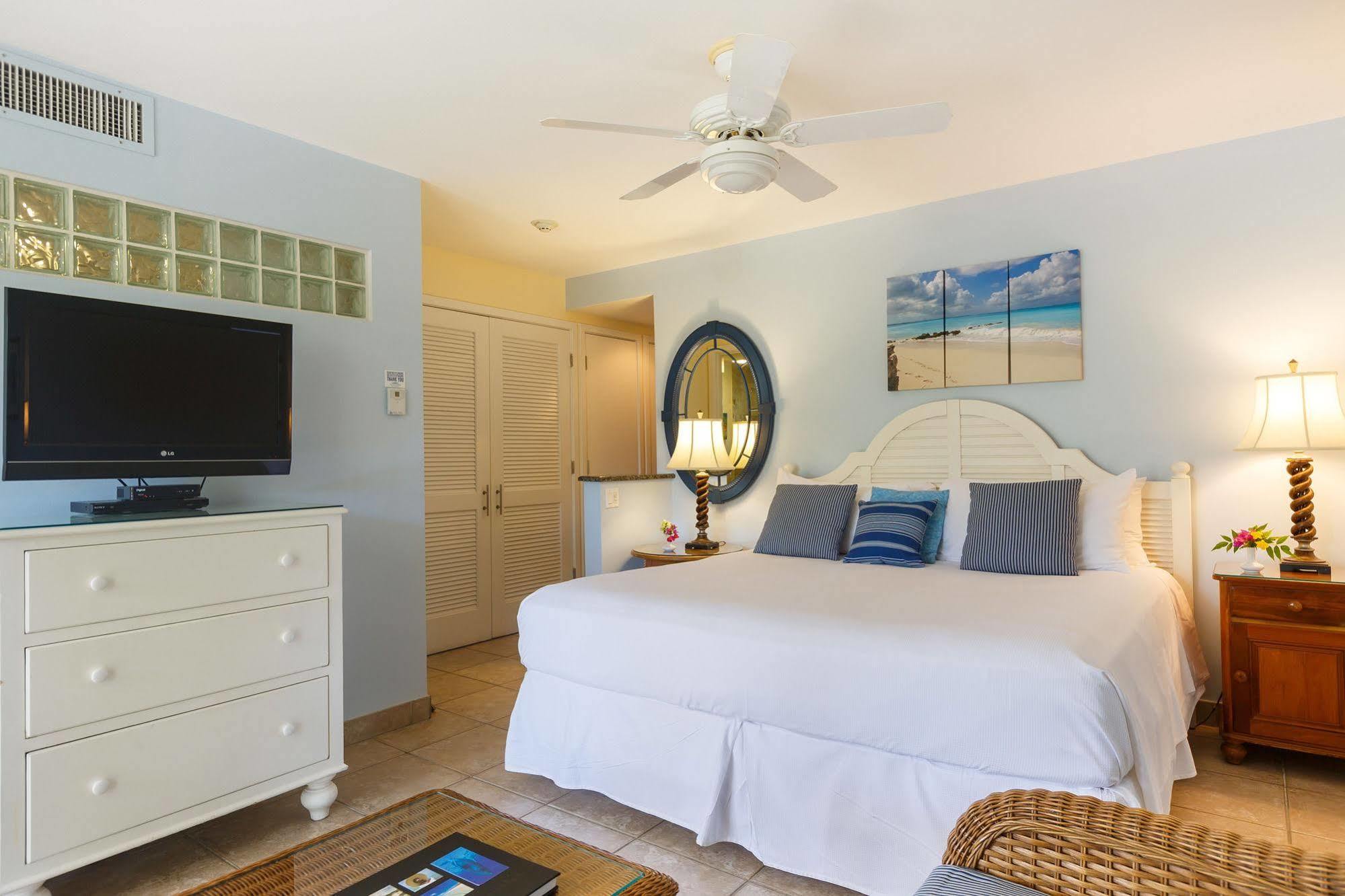 Ocean Club West Resort Grace Bay Esterno foto