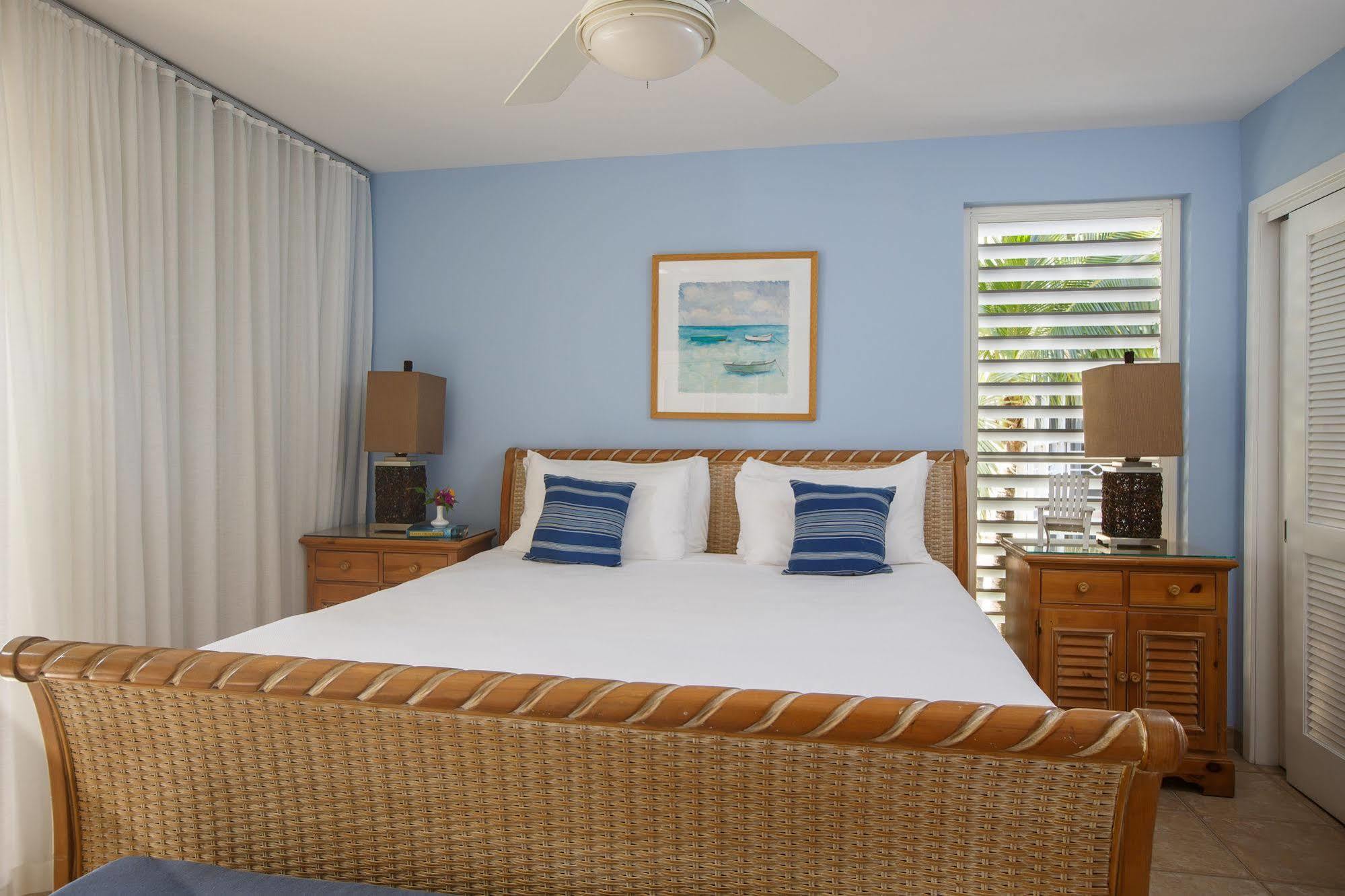 Ocean Club West Resort Grace Bay Esterno foto